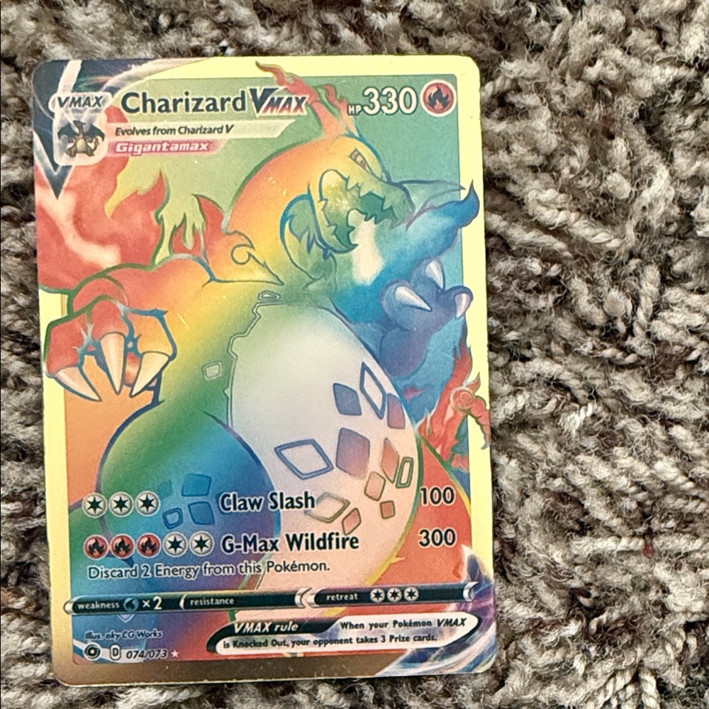 Charizard VMAX Pokémon Card